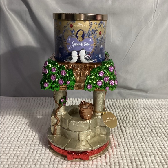 Bath & Body Disney 2025 Princess Snow White 3 Wick Candle AND Wish Well Holder - Picture 2 of 11